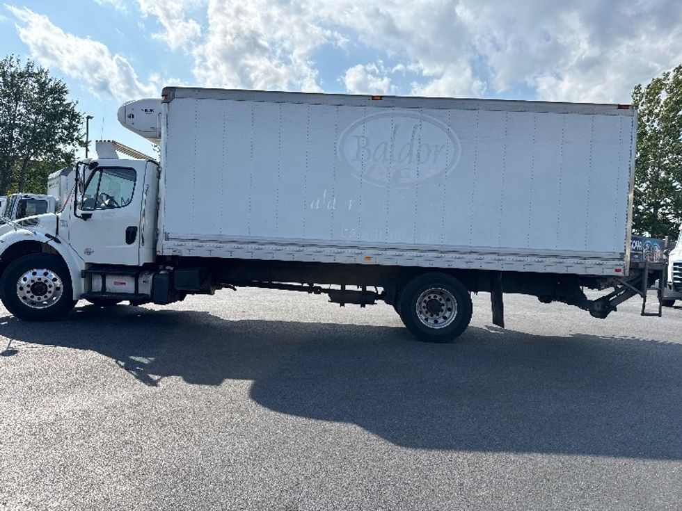 Refrigerated Truck-Light and Medium Duty Trucks-Freightliner-2019-M2-Capitol Heights-MD-152,817\n\t\tmiles-$ 55,250 - Image 4
