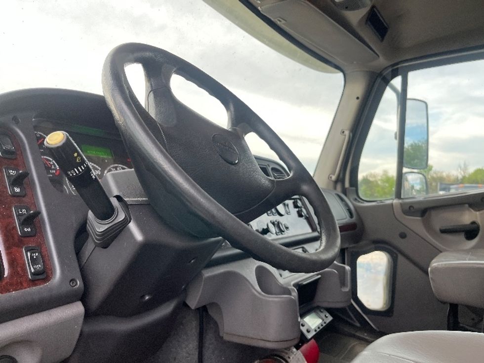 Refrigerated Truck-Light and Medium Duty Trucks-Freightliner-2019-M2-Capitol Heights-MD-238,758\n\t\tmiles-$ 41,500 - Image 17