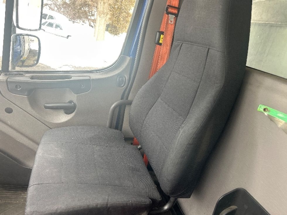 Refrigerated Truck-Light and Medium Duty Trucks-Freightliner-2019-M2-Central Islip-NY-165,122\n\t\tmiles-$ 45,750 - Image 19