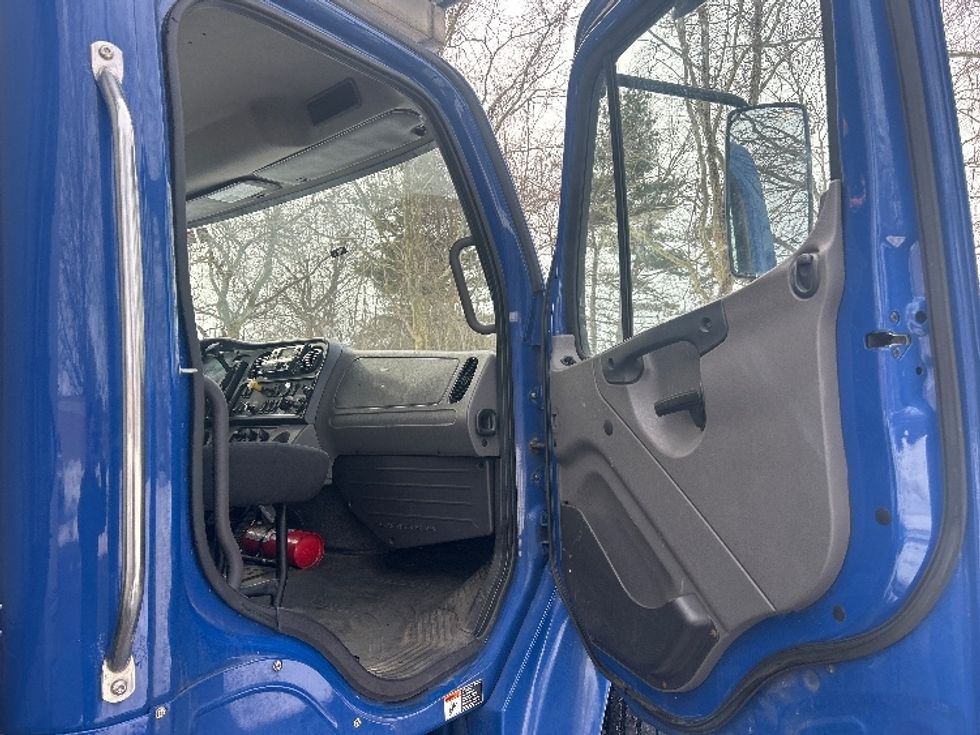 Refrigerated Truck-Light and Medium Duty Trucks-Freightliner-2019-M2-Central Islip-NY-165,122\n\t\tmiles-$ 45,750 - Image 20