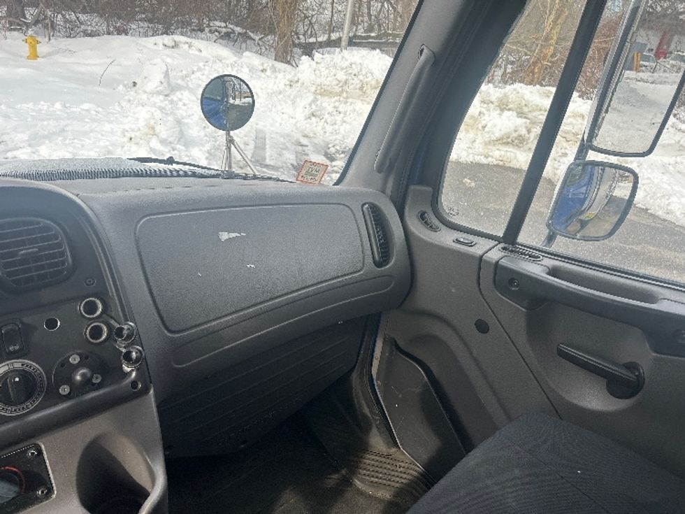 Refrigerated Truck-Light and Medium Duty Trucks-Freightliner-2019-M2-Central Islip-NY-165,122\n\t\tmiles-$ 45,750 - Image 21