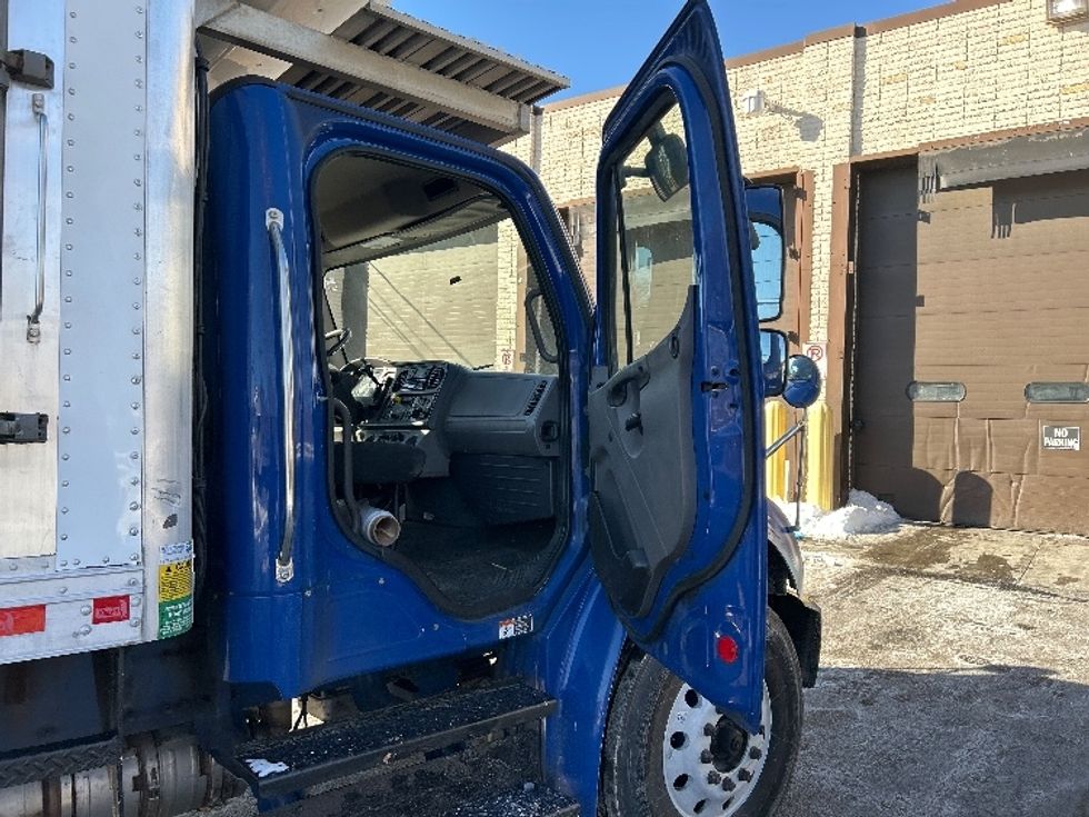 Refrigerated Truck-Light and Medium Duty Trucks-Freightliner-2019-M2-Central Islip-NY-191,716\n\t\tmiles-$ 42,250 - Image 19