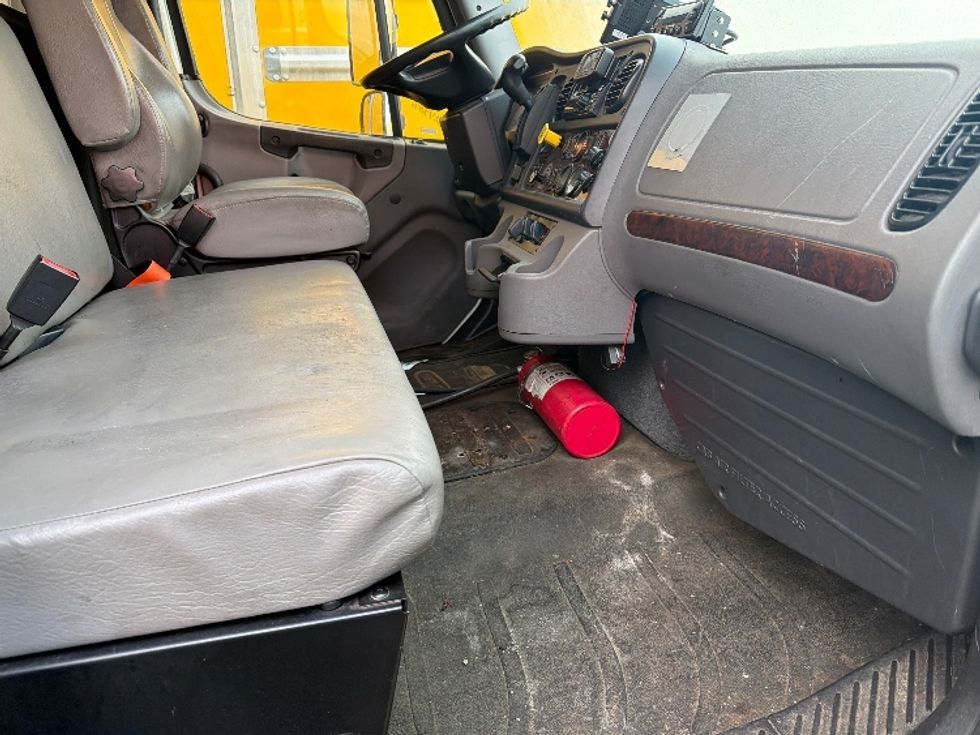 Refrigerated Truck-Light and Medium Duty Trucks-Freightliner-2019-M2-Chicopee-MA-149,482\n\t\tmiles-$ 40,000 - Image 20