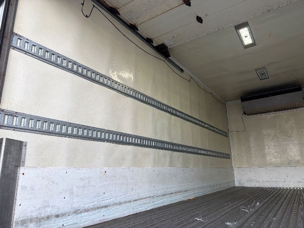 Refrigerated Truck-Light and Medium Duty Trucks-Freightliner-2019-M2-Chicopee-MA-164,375\n\t\tmiles-$ 39,000 - Image 9
