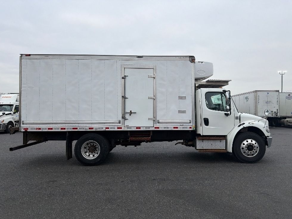 Refrigerated Truck-Light and Medium Duty Trucks-Freightliner-2019-M2-Chicopee-MA-185,303\n\t\tmiles-$ 36,750 - Image 13