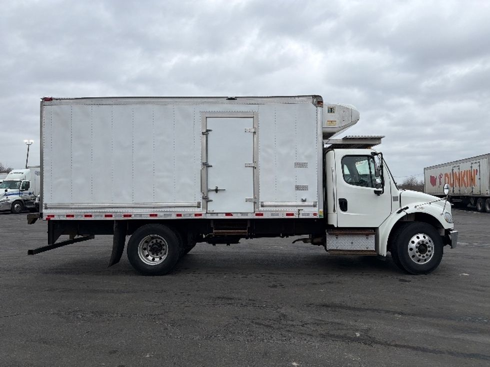 Refrigerated Truck-Light and Medium Duty Trucks-Freightliner-2019-M2-Chicopee-MA-185,937\n\t\tmiles-$ 35,750 - Image 13