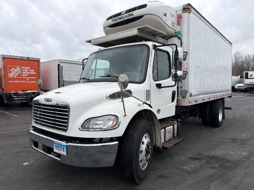 Refrigerated Truck-Light and Medium Duty Trucks-Freightliner-2019-M2-Chicopee-MA-185,937\n\t\tmiles-$ 35,750 - Image 3
