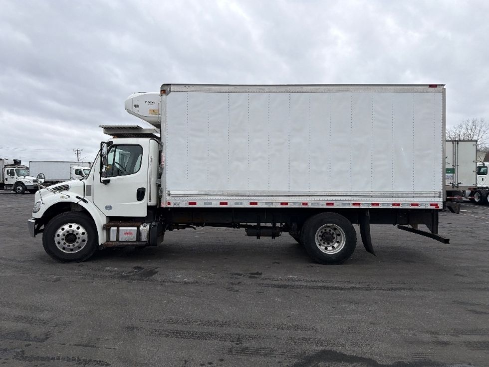 Refrigerated Truck-Light and Medium Duty Trucks-Freightliner-2019-M2-Chicopee-MA-185,937\n\t\tmiles-$ 35,750 - Image 4