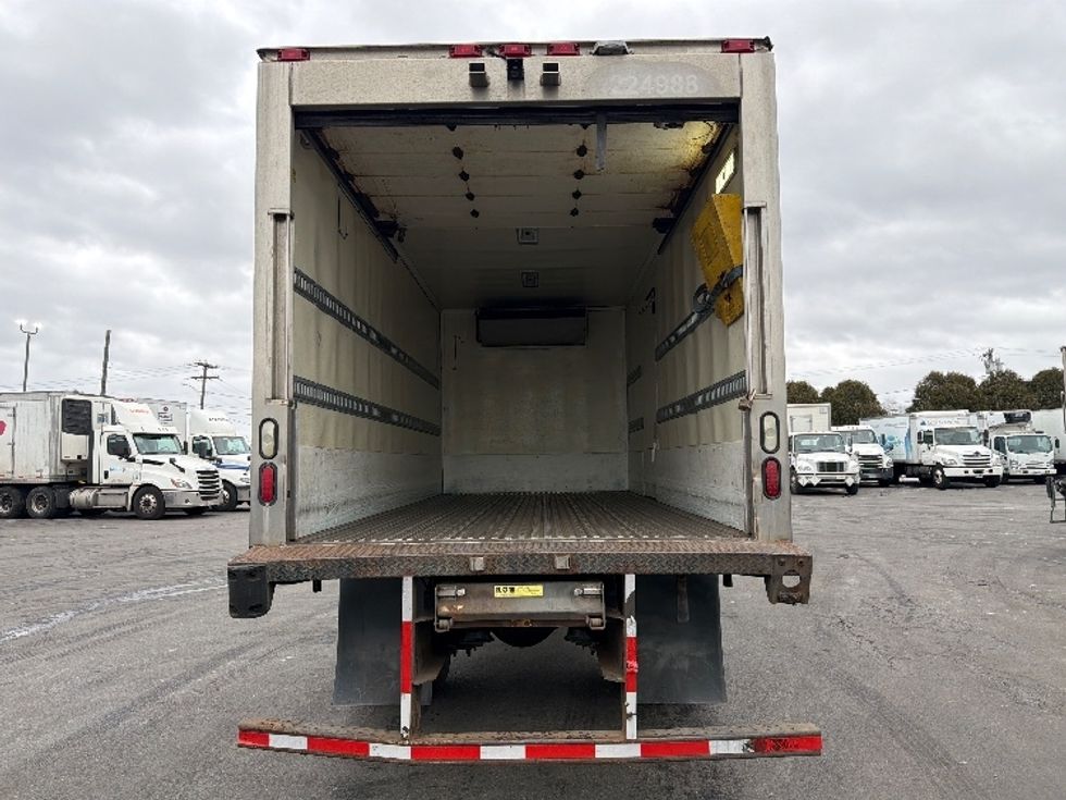 Refrigerated Truck-Light and Medium Duty Trucks-Freightliner-2019-M2-Chicopee-MA-185,937\n\t\tmiles-$ 35,750 - Image 8