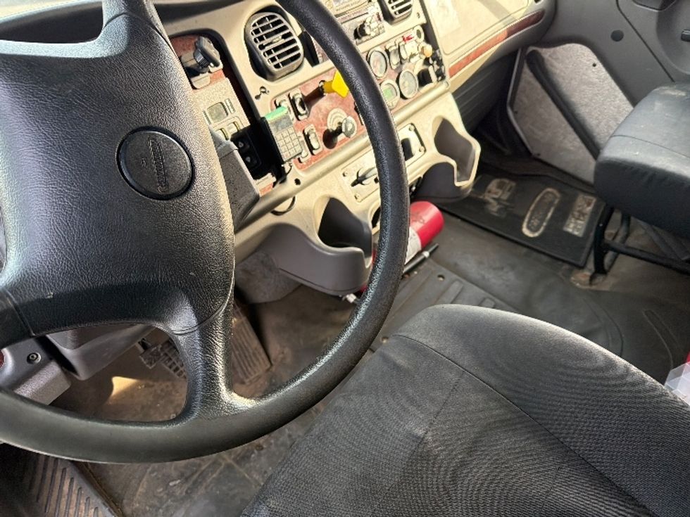 Refrigerated Truck-Light and Medium Duty Trucks-Freightliner-2019-M2-Chicopee-MA-255,269\n\t\tmiles-$ 52,750 - Image 16