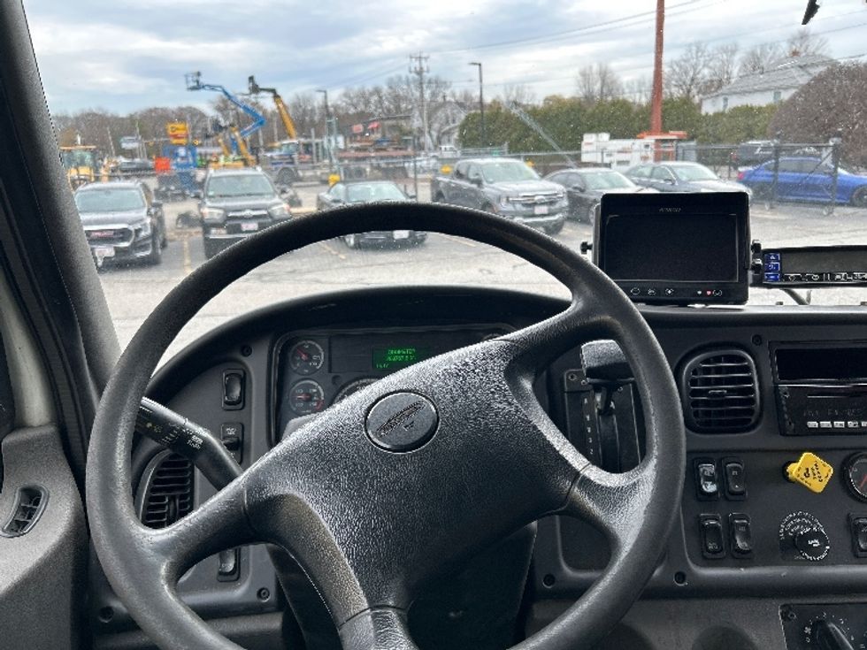 Refrigerated Truck-Light and Medium Duty Trucks-Freightliner-2019-M2-Chicopee-MA-263,762\n\t\tmiles-$ 27,750 - Image 18