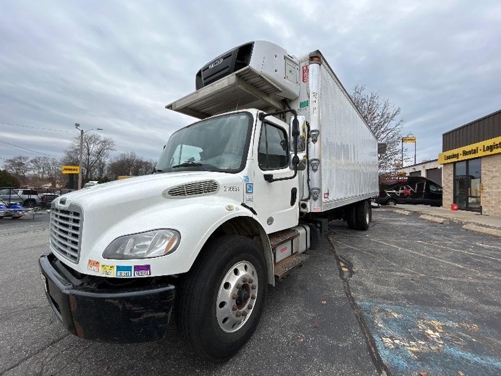 Refrigerated Truck-Light and Medium Duty Trucks-Freightliner-2019-M2-Chicopee-MA-263,762\n\t\tmiles-$ 27,750 - Image 3