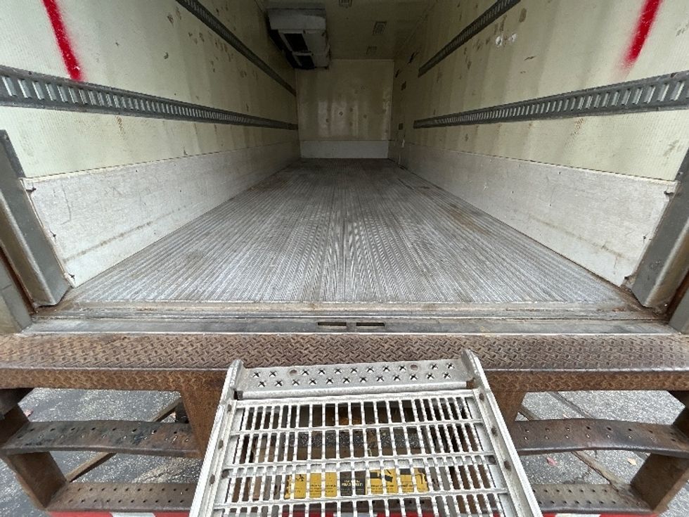 Refrigerated Truck-Light and Medium Duty Trucks-Freightliner-2019-M2-Chicopee-MA-271,245\n\t\tmiles-$ 33,500 - Image 10