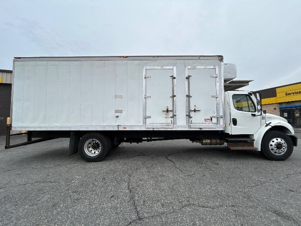 Refrigerated Truck-Light and Medium Duty Trucks-Freightliner-2019-M2-Chicopee-MA-271,245\n\t\tmiles-$ 33,500 - Image 15