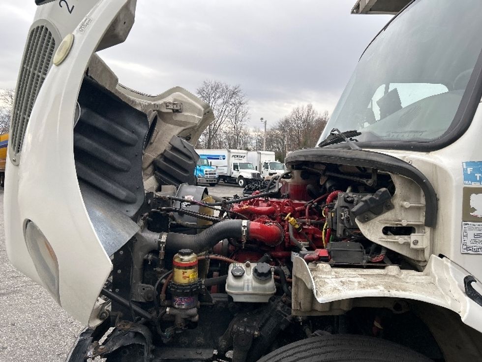 Refrigerated Truck-Light and Medium Duty Trucks-Freightliner-2019-M2-Chicopee-MA-271,245\n\t\tmiles-$ 33,500 - Image 24