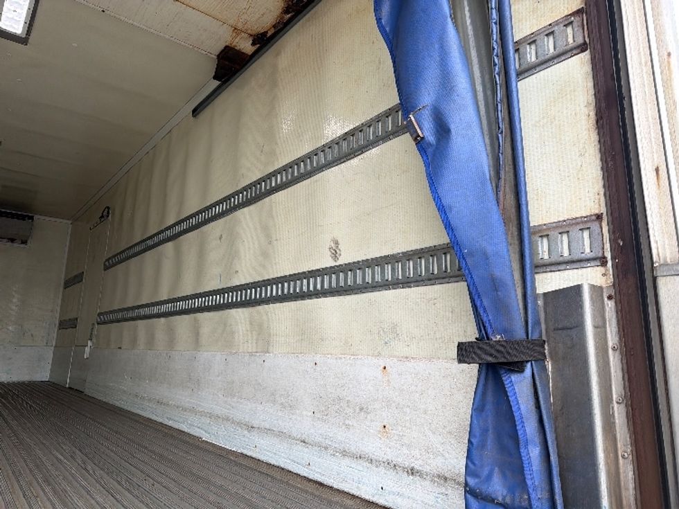 Refrigerated Truck-Light and Medium Duty Trucks-Freightliner-2019-M2-Chicopee-MA-276,886\n\t\tmiles-$ 50,250 - Image 11