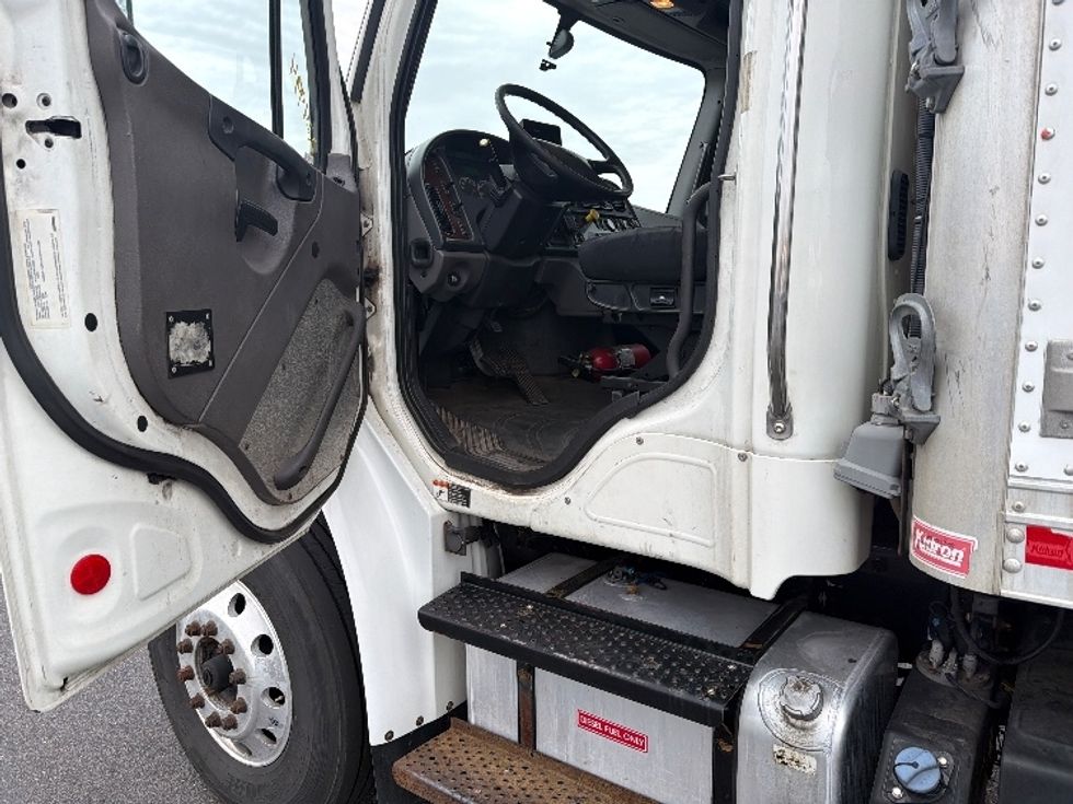 Refrigerated Truck-Light and Medium Duty Trucks-Freightliner-2019-M2-Chicopee-MA-276,886\n\t\tmiles-$ 50,250 - Image 15