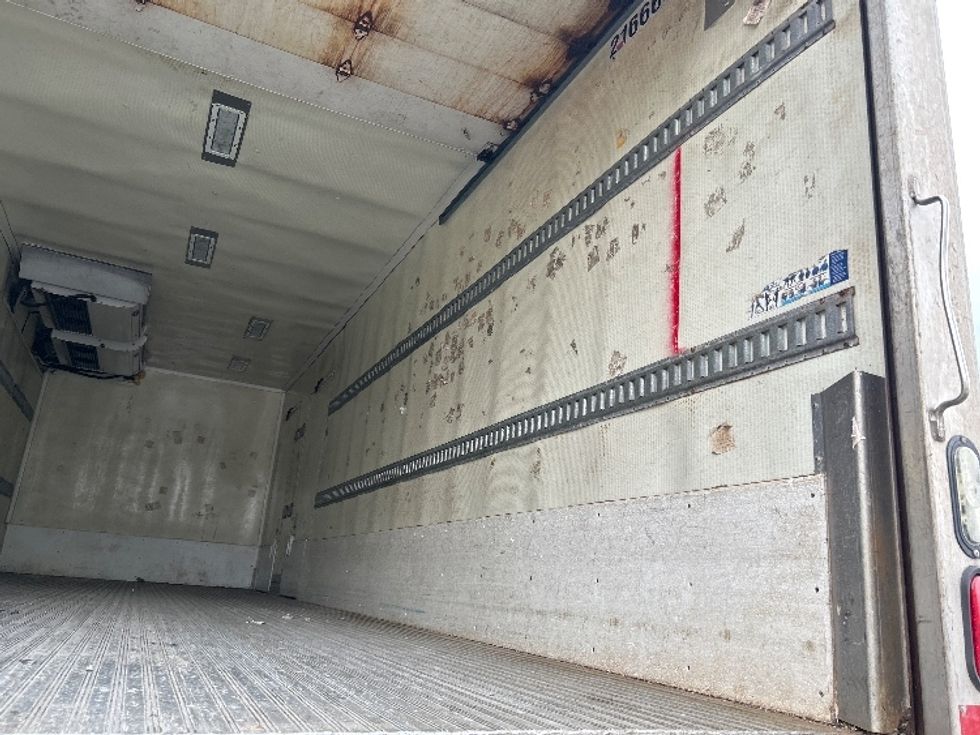 Refrigerated Truck-Light and Medium Duty Trucks-Freightliner-2019-M2-Chicopee-MA-282,689\n\t\tmiles-$ 25,250 - Image 12