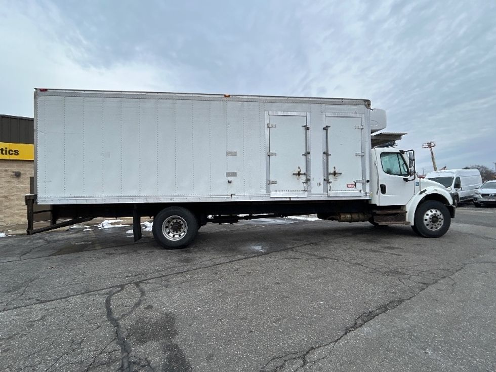 Refrigerated Truck-Light and Medium Duty Trucks-Freightliner-2019-M2-Chicopee-MA-282,689\n\t\tmiles-$ 25,250 - Image 15