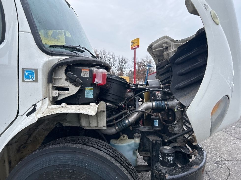 Refrigerated Truck-Light and Medium Duty Trucks-Freightliner-2019-M2-Chicopee-MA-282,689\n\t\tmiles-$ 25,250 - Image 23