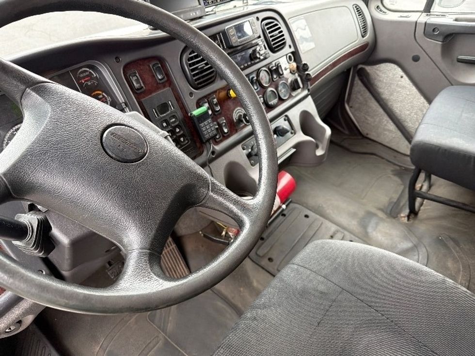 Refrigerated Truck-Light and Medium Duty Trucks-Freightliner-2019-M2-Chicopee-MA-289,010\n\t\tmiles-$ 47,250 - Image 16
