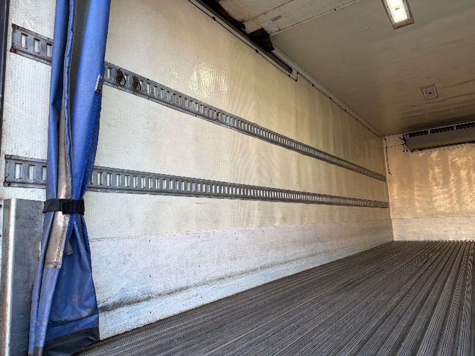 Refrigerated Truck-Light and Medium Duty Trucks-Freightliner-2019-M2-Chicopee-MA-300,328\n\t\tmiles-$ 44,250 - Image 10