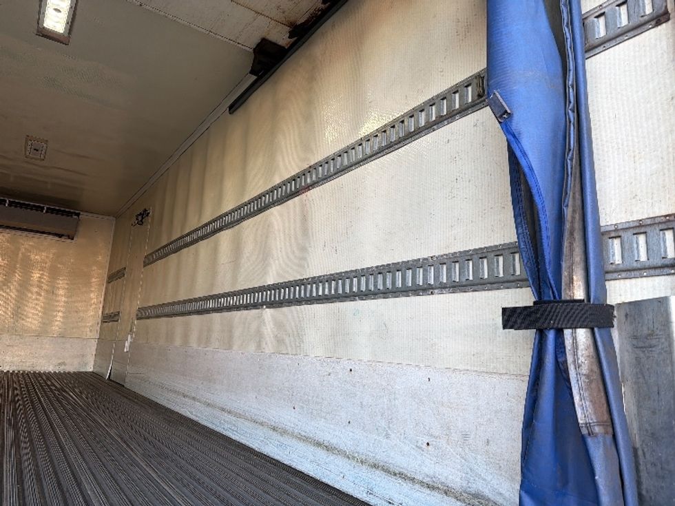 Refrigerated Truck-Light and Medium Duty Trucks-Freightliner-2019-M2-Chicopee-MA-300,328\n\t\tmiles-$ 44,250 - Image 11