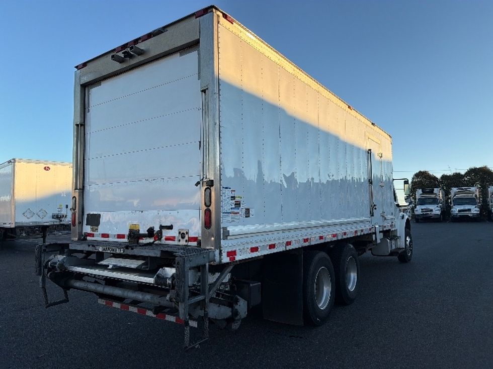 Refrigerated Truck-Light and Medium Duty Trucks-Freightliner-2019-M2-Chicopee-MA-300,328\n\t\tmiles-$ 44,250 - Image 12