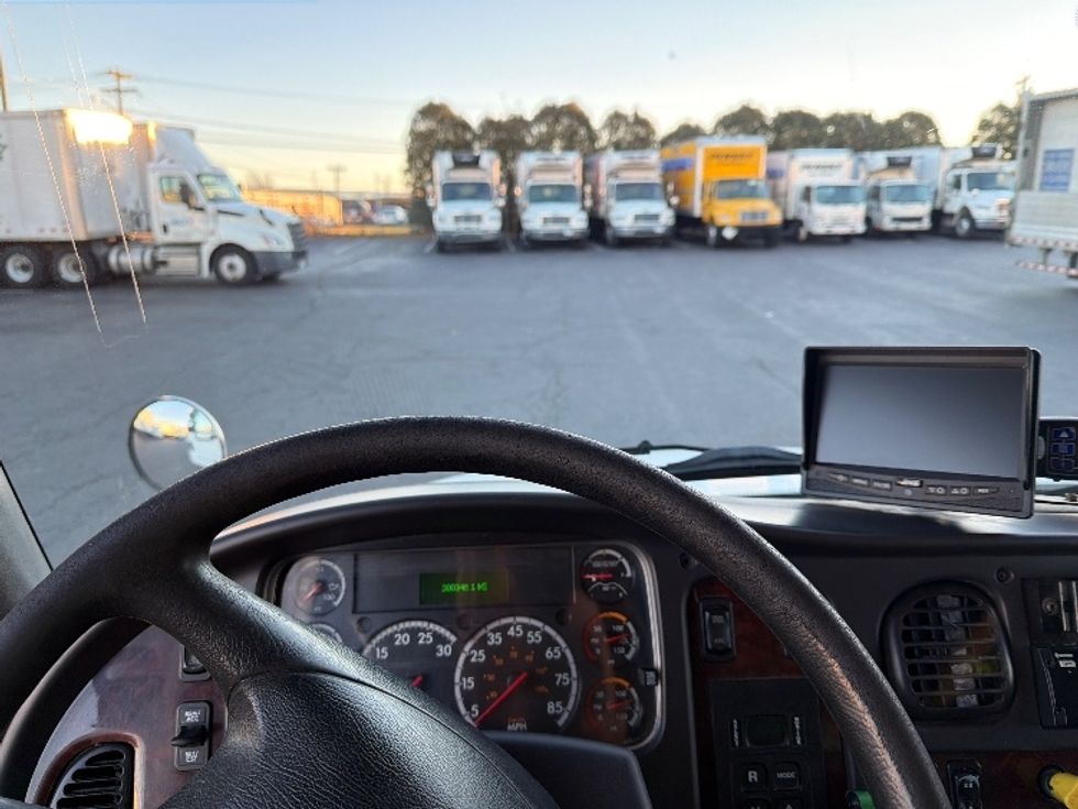 Refrigerated Truck-Light and Medium Duty Trucks-Freightliner-2019-M2-Chicopee-MA-300,328\n\t\tmiles-$ 44,250 - Image 17