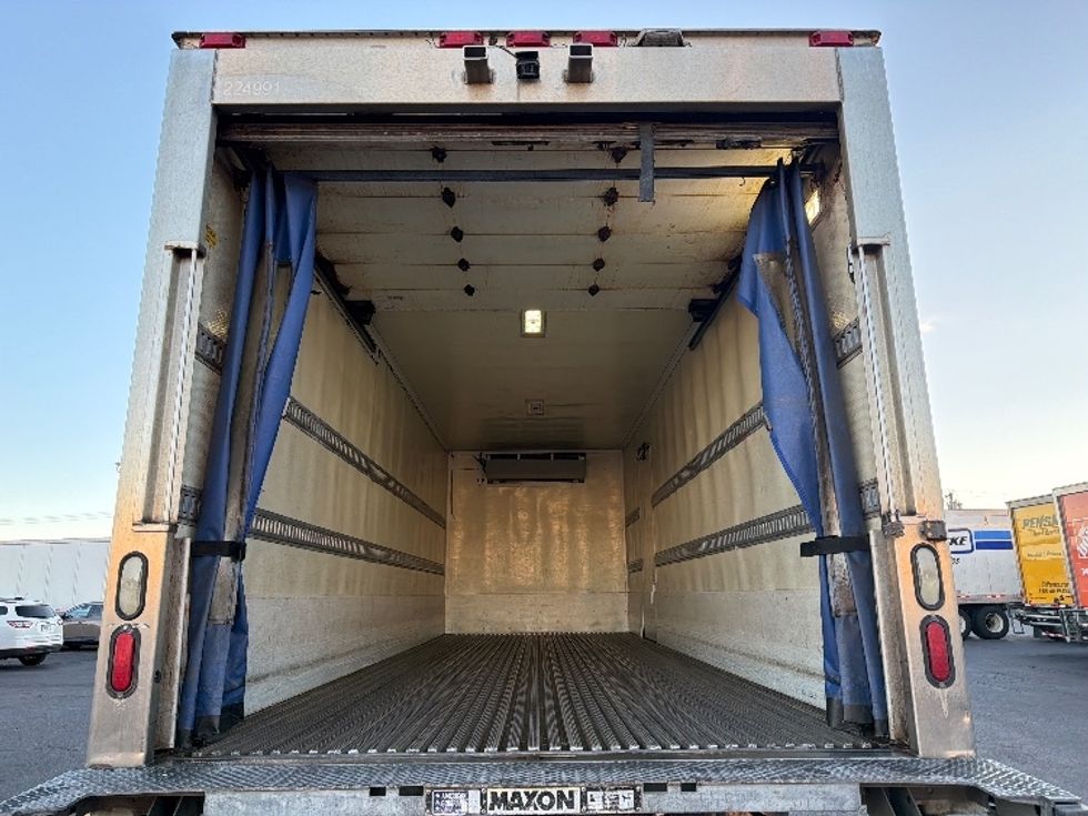 Refrigerated Truck-Light and Medium Duty Trucks-Freightliner-2019-M2-Chicopee-MA-300,328\n\t\tmiles-$ 44,250 - Image 8