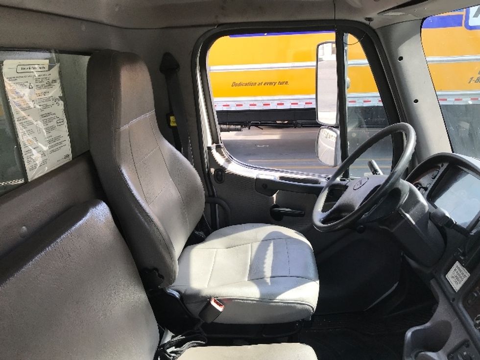 Refrigerated Truck-Light and Medium Duty Trucks-Freightliner-2019-M2-Chino-CA-158,971\n\t\tmiles-$ 68,250 - Image 22