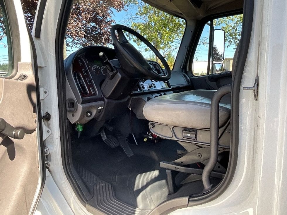 2019 Freightliner M2 106 Medium Duty photo 13