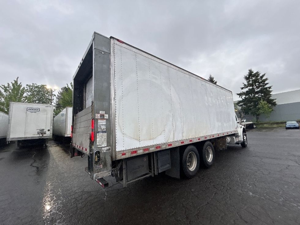 Refrigerated Truck-Light and Medium Duty Trucks-Freightliner-2019-M2-Clackamas-OR-326,140\n\t\tmiles-$ 40,250 - Image 13