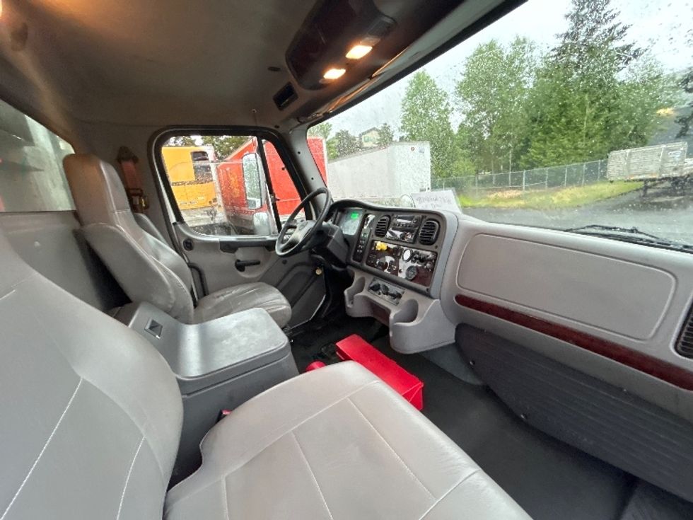 Refrigerated Truck-Light and Medium Duty Trucks-Freightliner-2019-M2-Clackamas-OR-326,140\n\t\tmiles-$ 40,250 - Image 22