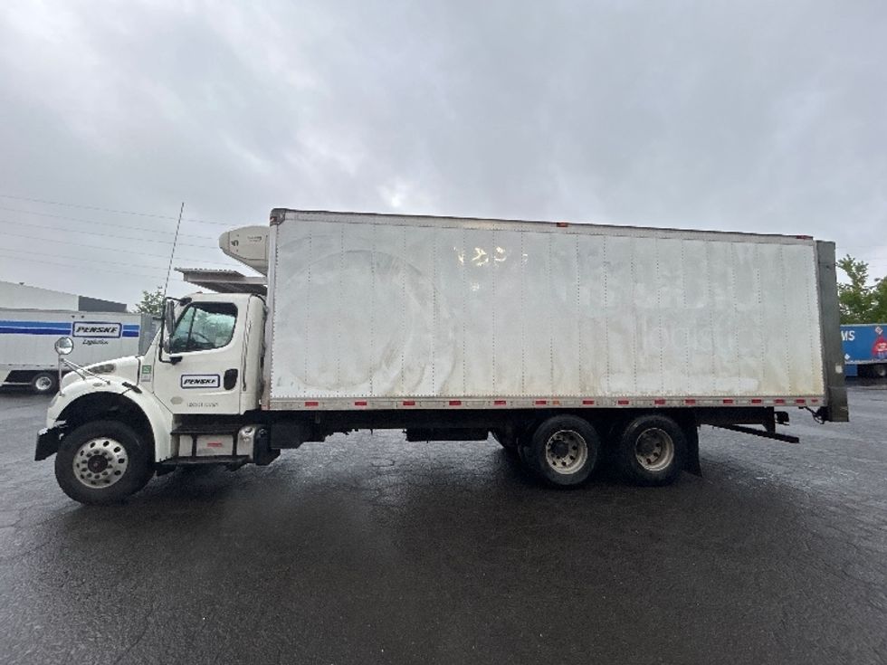 Refrigerated Truck-Light and Medium Duty Trucks-Freightliner-2019-M2-Clackamas-OR-326,140\n\t\tmiles-$ 40,250 - Image 4