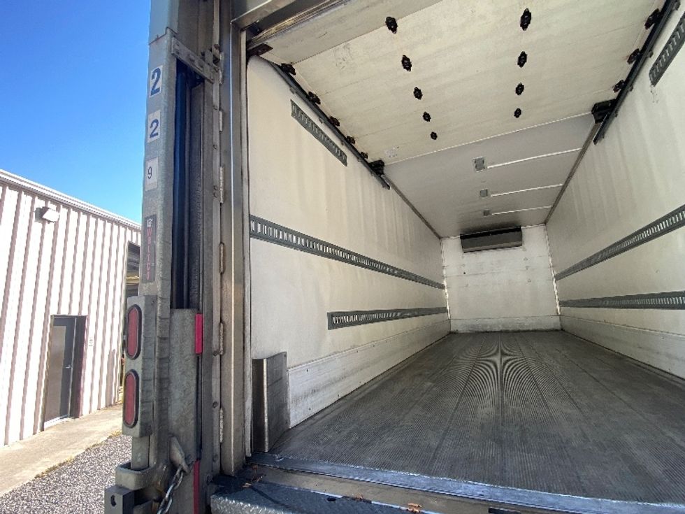 Refrigerated Truck-Light and Medium Duty Trucks-Freightliner-2019-M2-Cleveland-TN-175,621\n\t\tmiles-$ 56,250 - Image 11