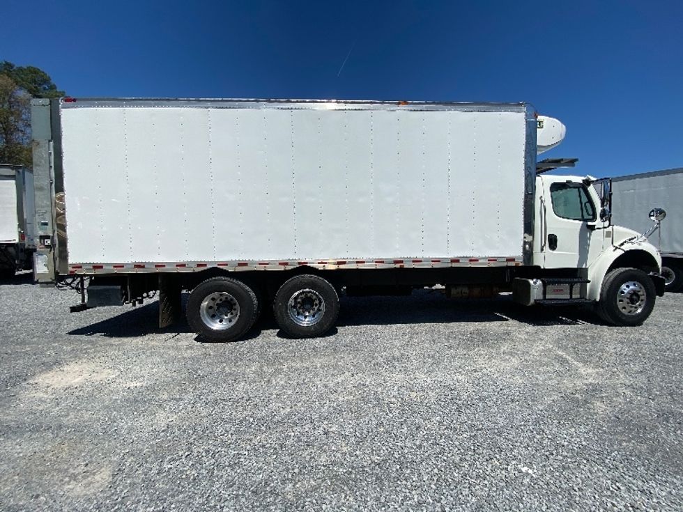 Refrigerated Truck-Light and Medium Duty Trucks-Freightliner-2019-M2-Cleveland-TN-189,300\n\t\tmiles-$ 55,750 - Image 15