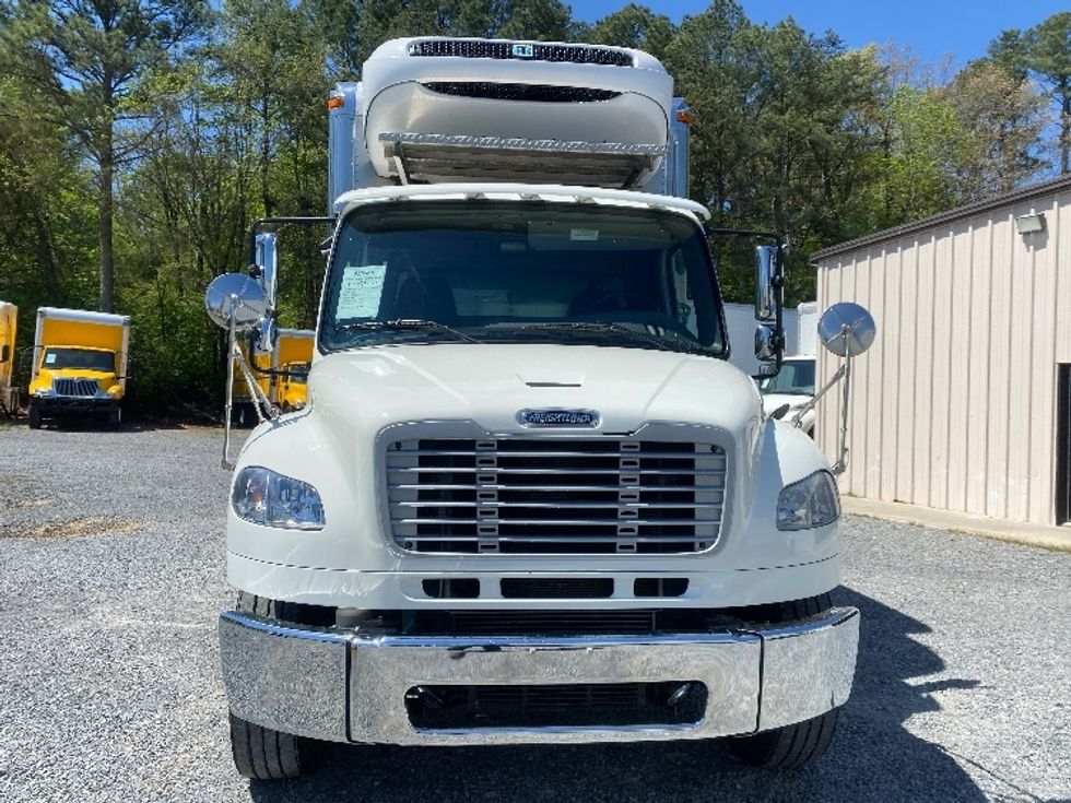 Refrigerated Truck-Light and Medium Duty Trucks-Freightliner-2019-M2-Cleveland-TN-189,300\n\t\tmiles-$ 55,750 - Image 2