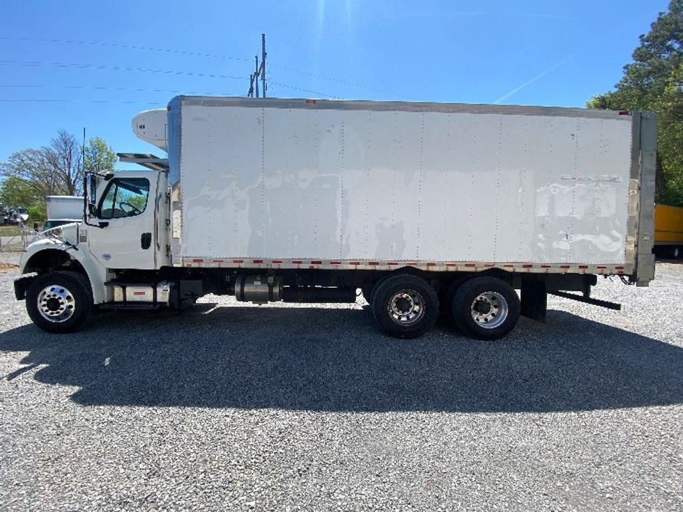 Refrigerated Truck-Light and Medium Duty Trucks-Freightliner-2019-M2-Cleveland-TN-189,300\n\t\tmiles-$ 55,750 - Image 4