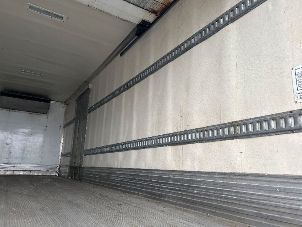 Refrigerated Truck-Light and Medium Duty Trucks-Freightliner-2019-M2-Columbus-OH-120,120\n\t\tmiles-$ 58,250 - Image 11