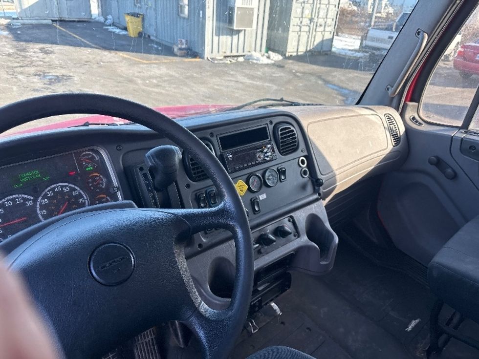 Refrigerated Truck-Light and Medium Duty Trucks-Freightliner-2019-M2-Columbus-OH-160,611\n\t\tmiles-$ 53,750 - Image 17