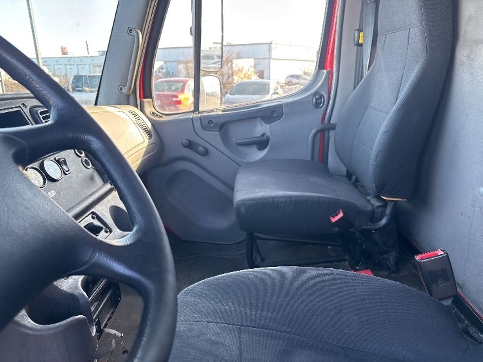 Refrigerated Truck-Light and Medium Duty Trucks-Freightliner-2019-M2-Columbus-OH-160,611\n\t\tmiles-$ 53,750 - Image 18