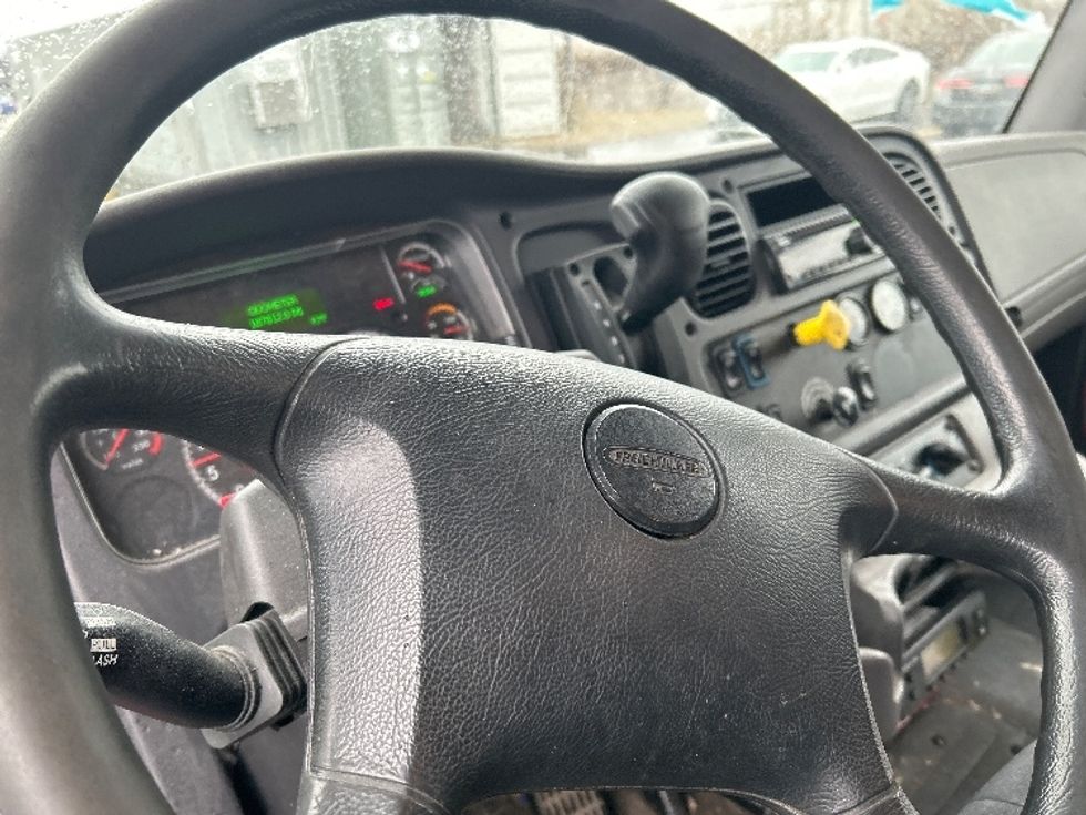 Refrigerated Truck-Light and Medium Duty Trucks-Freightliner-2019-M2-Columbus-OH-187,811\n\t\tmiles-$ 51,000 - Image 16