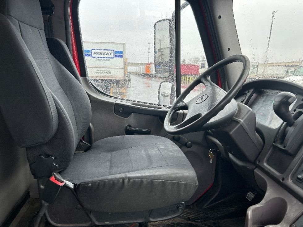 Refrigerated Truck-Light and Medium Duty Trucks-Freightliner-2019-M2-Columbus-OH-187,811\n\t\tmiles-$ 51,000 - Image 21