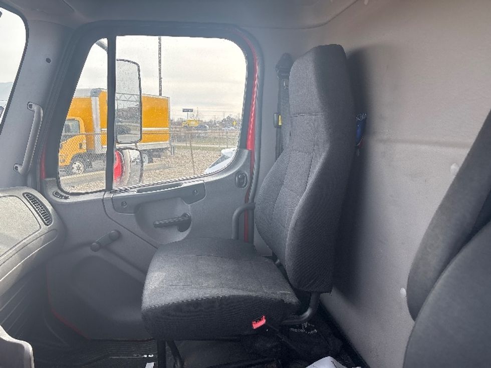 Refrigerated Truck-Light and Medium Duty Trucks-Freightliner-2019-M2-Columbus-OH-203,152\n\t\tmiles-$ 49,250 - Image 18