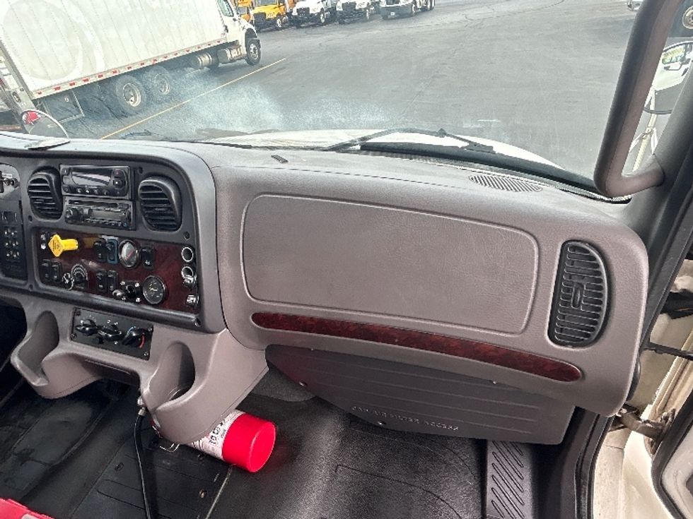 Refrigerated Truck-Light and Medium Duty Trucks-Freightliner-2019-M2-Columbus-OH-255,174\n\t\tmiles-$ 48,750 - Image 21