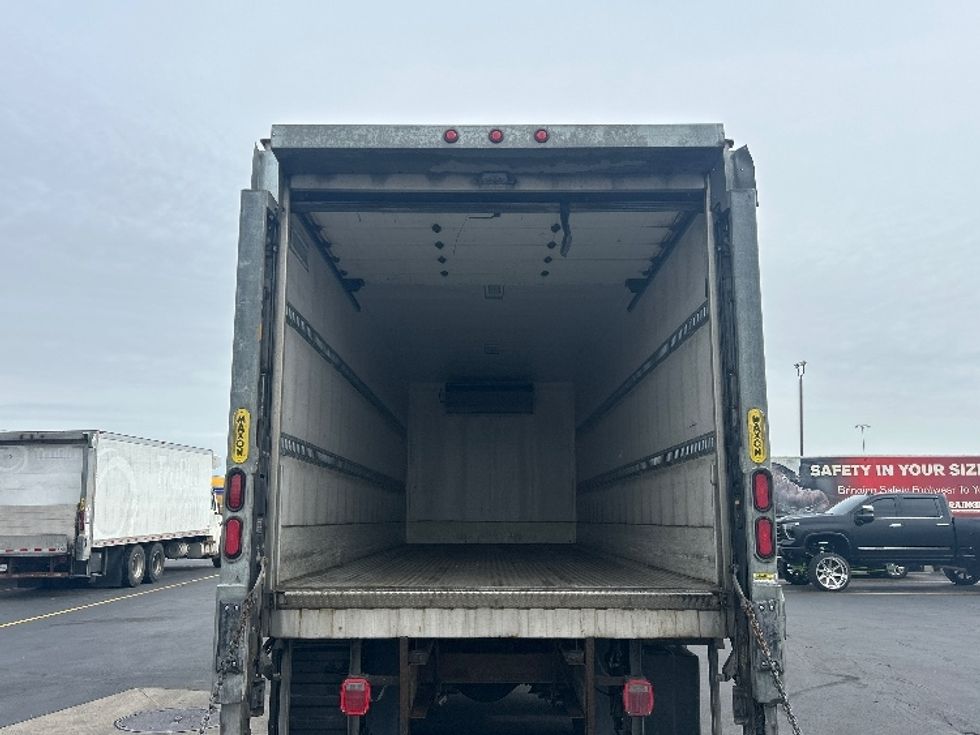 Refrigerated Truck-Light and Medium Duty Trucks-Freightliner-2019-M2-Columbus-OH-255,174\n\t\tmiles-$ 48,750 - Image 8