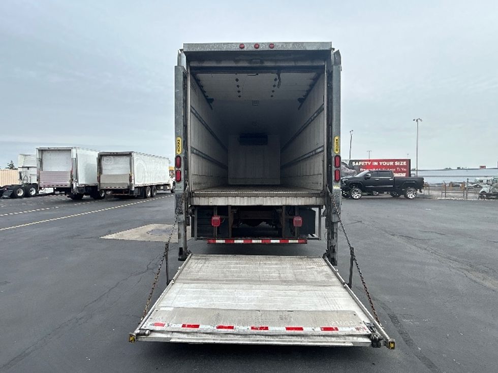 Refrigerated Truck-Light and Medium Duty Trucks-Freightliner-2019-M2-Columbus-OH-255,174\n\t\tmiles-$ 48,750 - Image 9
