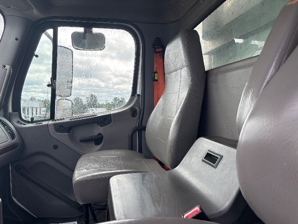 Refrigerated Truck-Light and Medium Duty Trucks-Freightliner-2019-M2-Columbus-OH-349,787\n\t\tmiles-$ 33,500 - Image 19