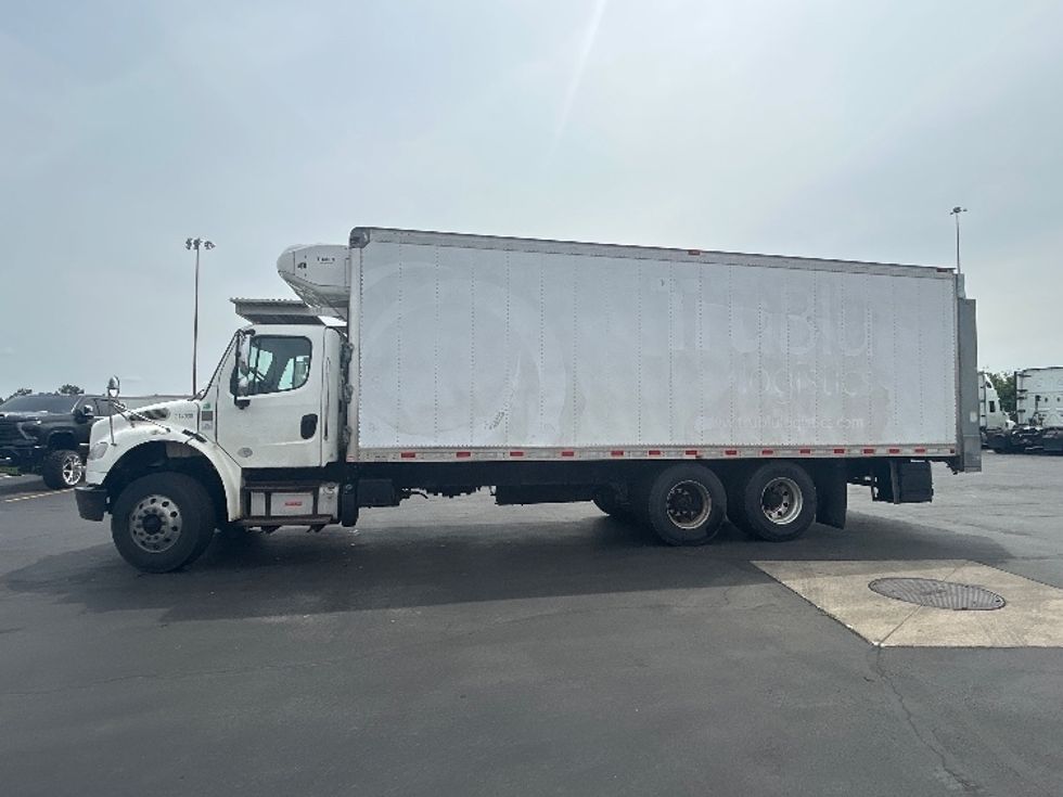 Refrigerated Truck-Light and Medium Duty Trucks-Freightliner-2019-M2-Columbus-OH-349,787\n\t\tmiles-$ 33,500 - Image 4
